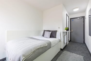 1 bed flat, Vauxhall Road, City Centre, Liverpool, L36AU - Image 1